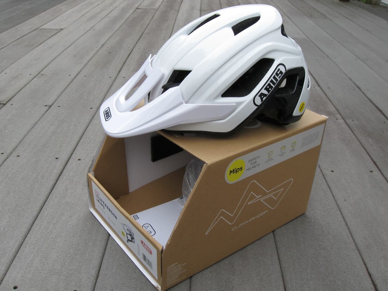 Abus Cliffhanger MIPS MTB Mountain Bike Helmet Small 51 - 55cm Shiny White NEW