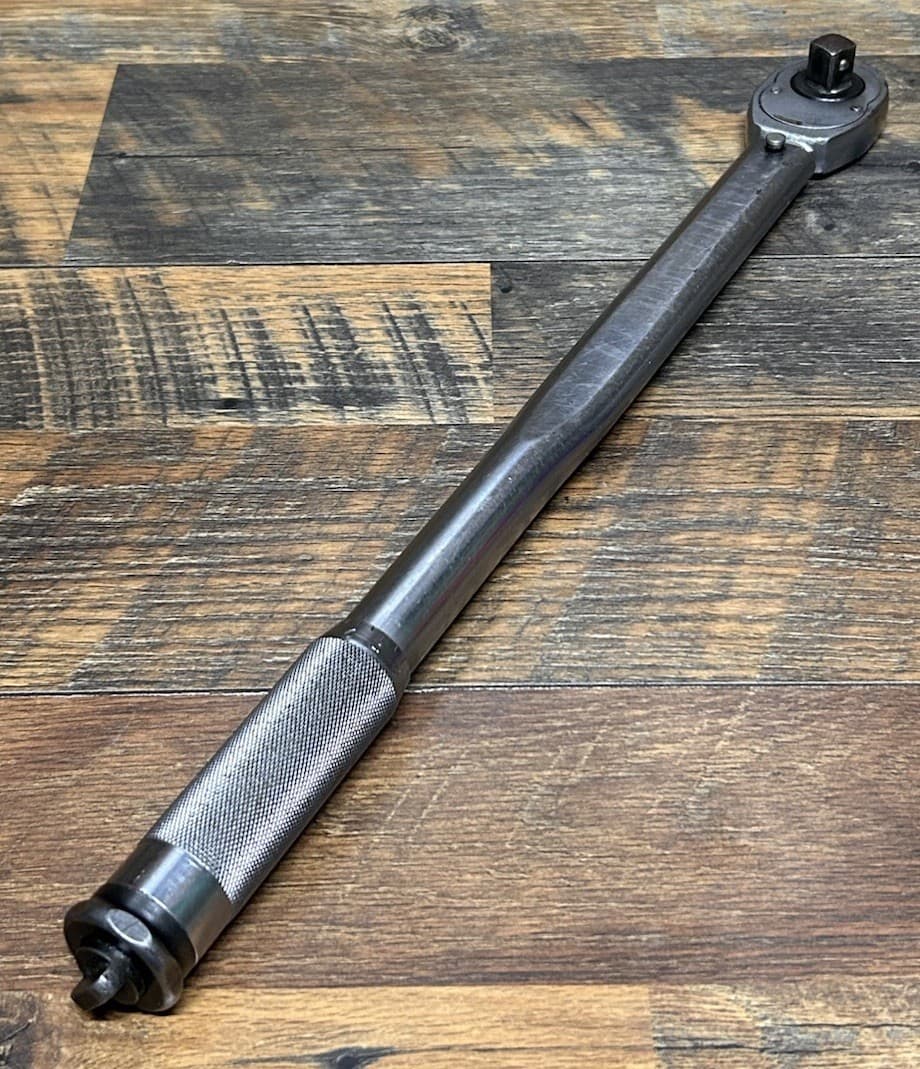 Proto 6016-3 Ratcheting 1/2" Drive Torque Wrench. 10-150 Foot Pounds. 18" Long
