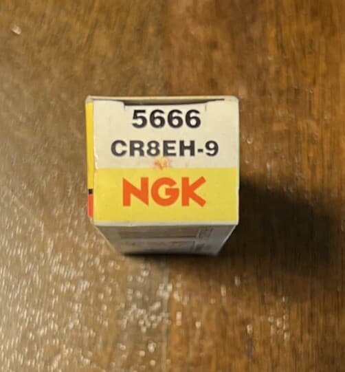 New CR8EA-9 Spark Plug NGK 5666